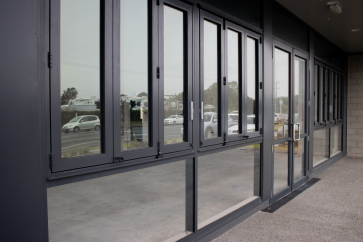 Parton-Rd.-Bifold-wondows