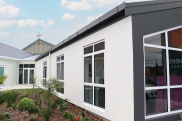 Baptist-Church-Courtyard-side